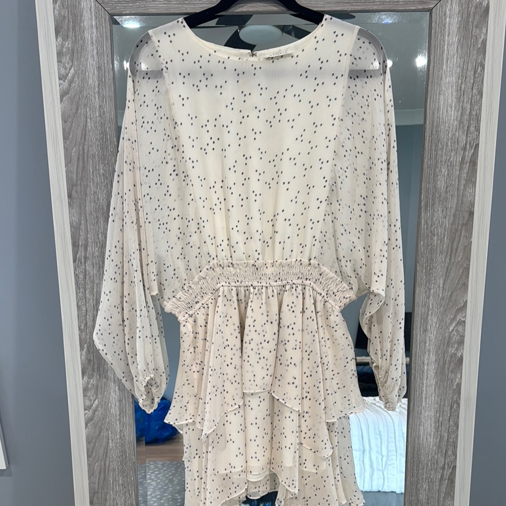 Storia Cream Ruffled Tiered Blouse with Blouson Sleeves